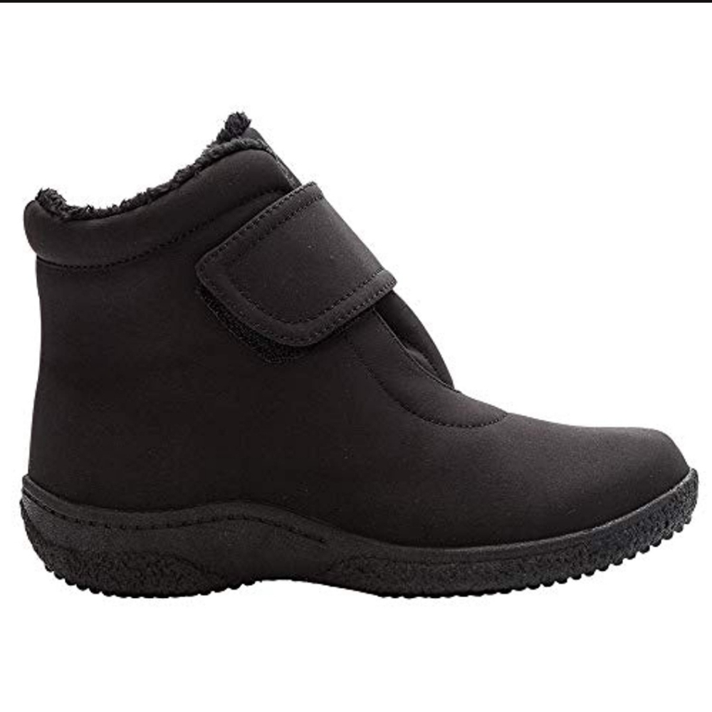 Propet Madi Ankle Strap Womens Boots A5500.  Sz 6.5.  Org. $90 online now!